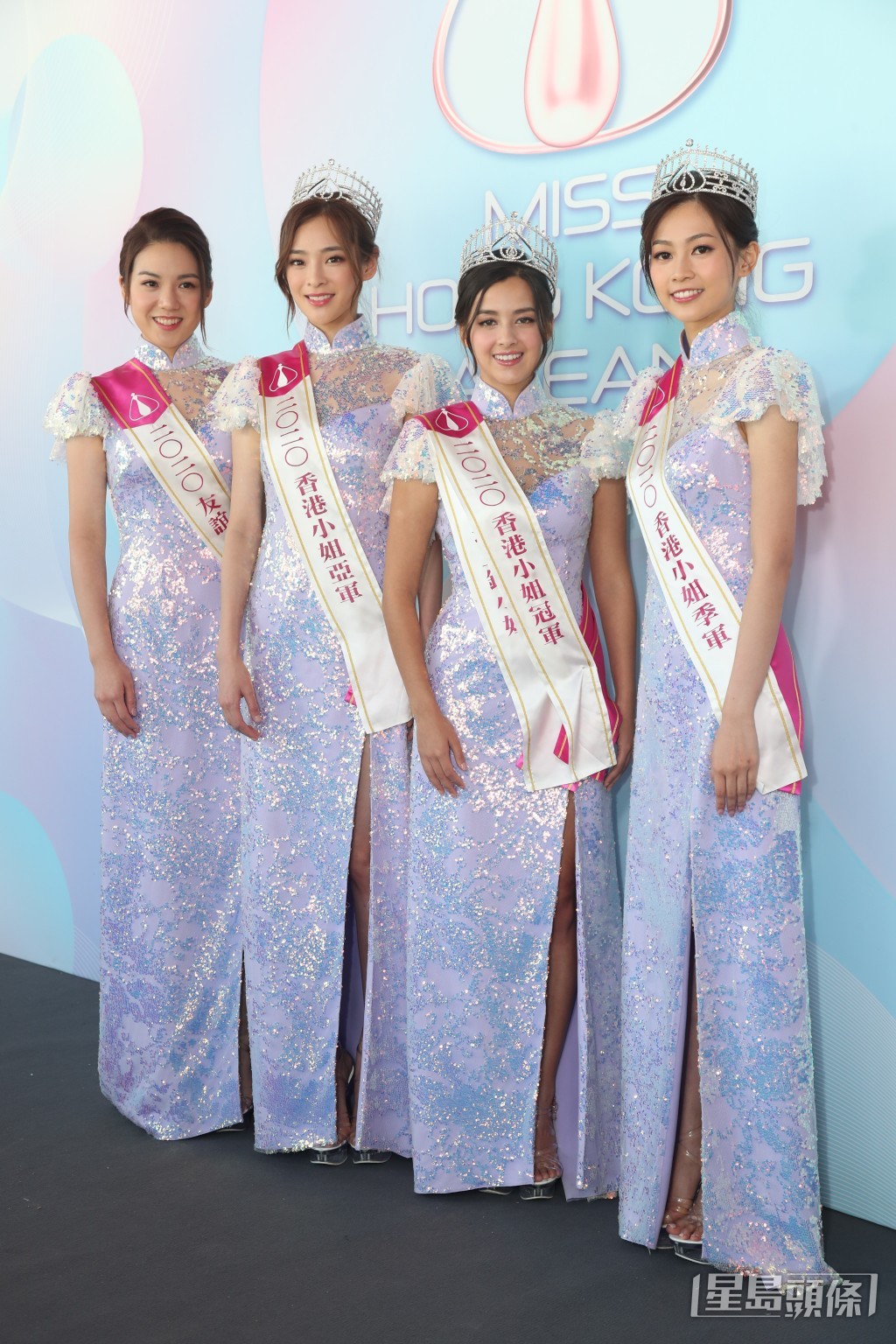 鄺美璇（左一）與同屆三甲謝嘉怡、陳楨怡和郭柏妍成為好姊妹。