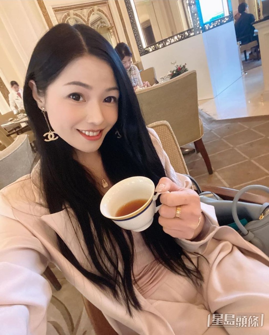闊太生活。 闊太生活。
