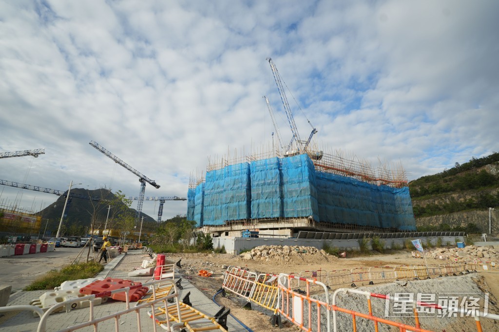 房協更換安達臣道朗然地盤的承建商。資料圖片