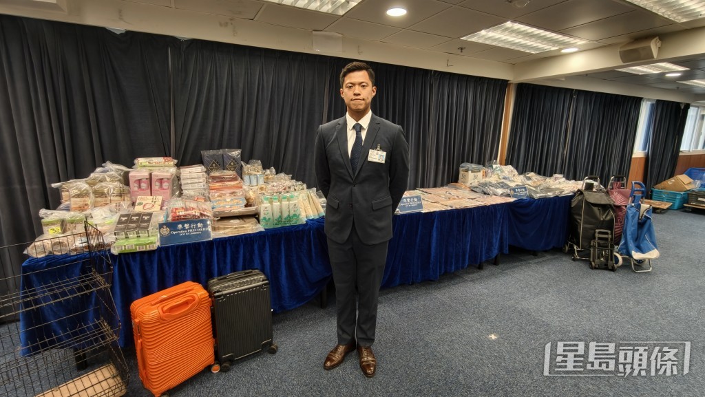 警方展示所得證物。黃文威攝