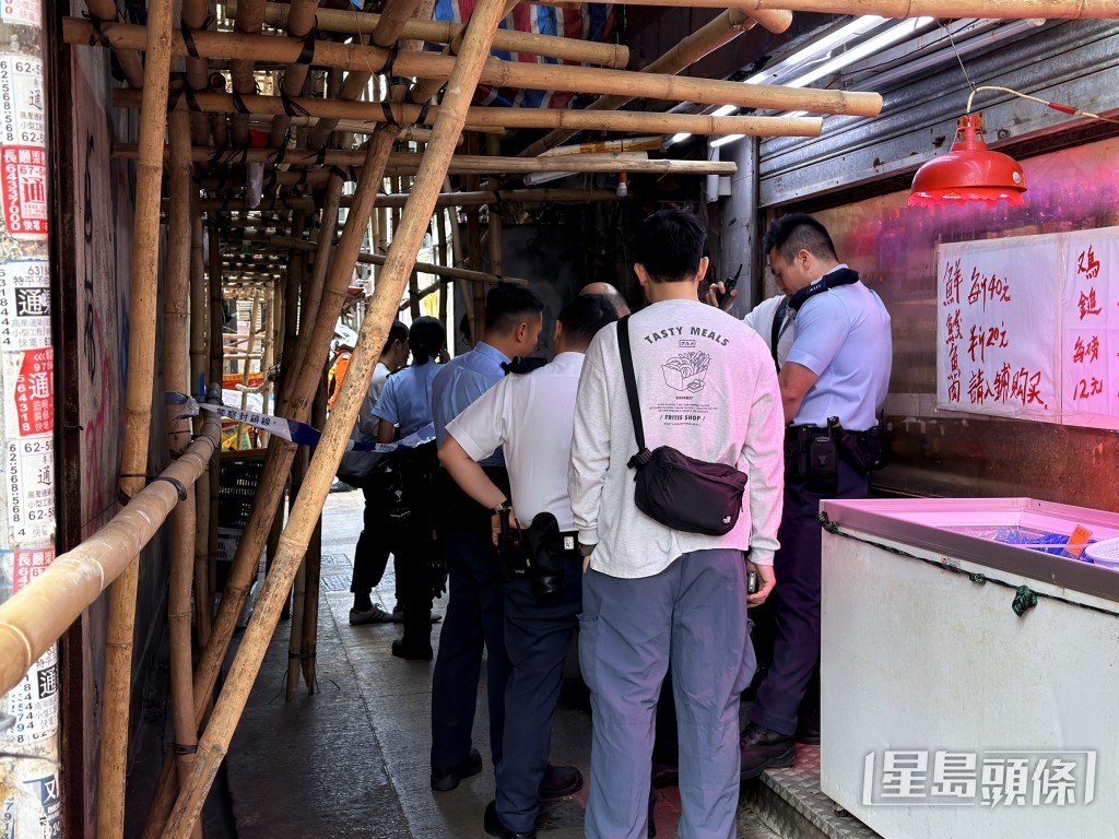 警員到場調查。梁國峰攝 警員到場調查。梁國峰攝