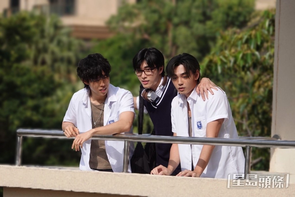 葉振弘及與歐鎮灝在吳啟洋的個人單曲《來生不》MV中露面。