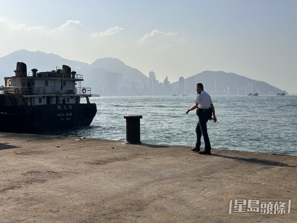 警员到场调查。梁国峰摄 警员到场调查。梁国峰摄