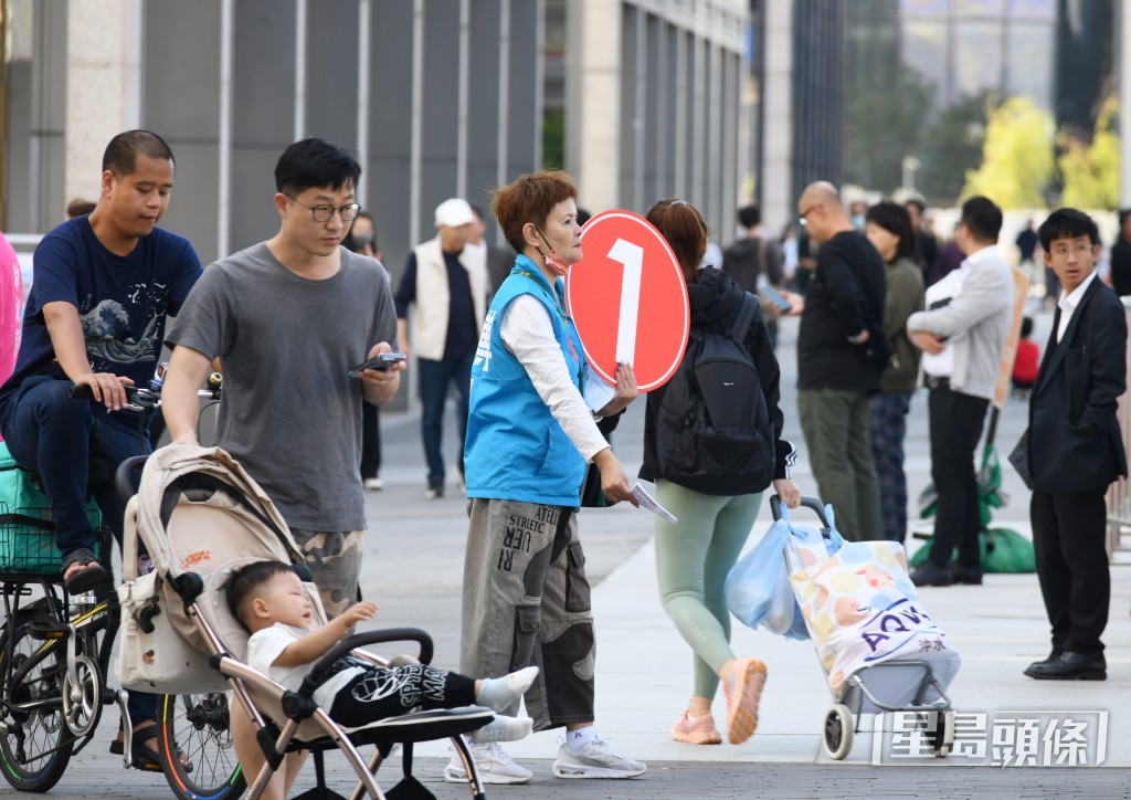 譚耀宗形容競爭激烈,但仍十分斯文。資料圖片 譚耀宗形容競爭激烈,但仍十分斯文。資料圖片