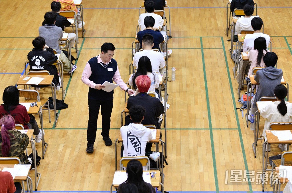 近半感到徬徨、疑惑、焦慮。 資料圖片 近半感到徬徨、疑惑、焦慮。 資料圖片