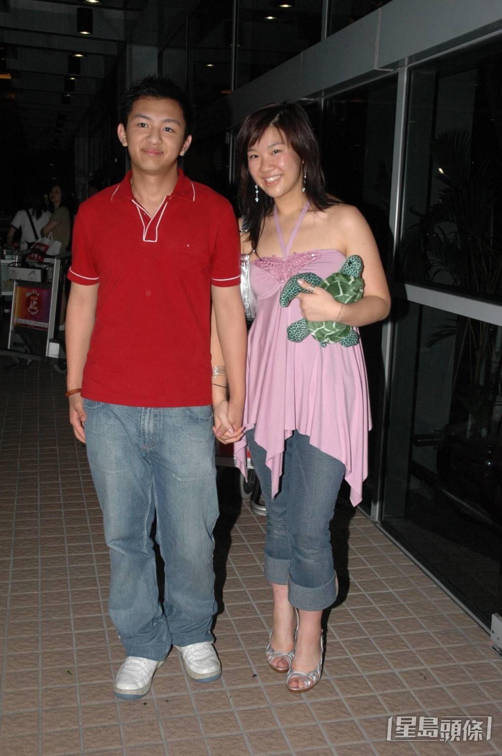 林宝麟2005年时以“郑欣宜初恋”的身份出现。  ​