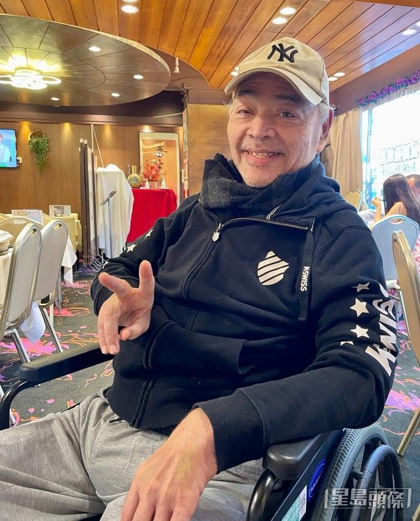 張偉文不時鼓勵方俊。 張偉文不時鼓勵方俊。