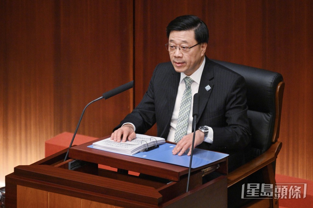 行政長官李家超今日(16日)正式公布「五年規劃」。陳浩元攝 行政長官李家超今日(16日)正式公布「五年規劃」。陳浩元攝