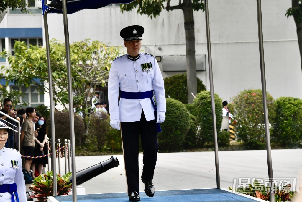 香港警察學院舉行結業會操,警務處處長周一鳴檢閱首屆「學警預備訓練課程」學員。楊偉亨攝 香港警察學院舉行結業會操,警務處處長周一鳴檢閱首屆「學警預備訓練課程」學員。楊偉亨攝