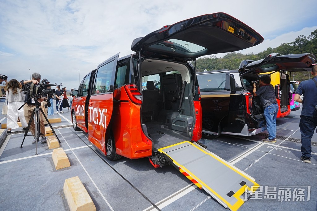 JOIE樂行車隊有400輛6人電動豪華的士。汪旭峰攝 JOIE樂行車隊有400輛6人電動豪華的士。汪旭峰攝