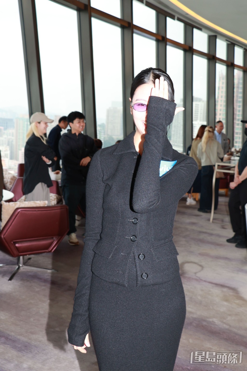 Amy已滴抗生素眼藥水並遵醫囑多作休息。 Amy已滴抗生素眼藥水並遵醫囑多作休息。