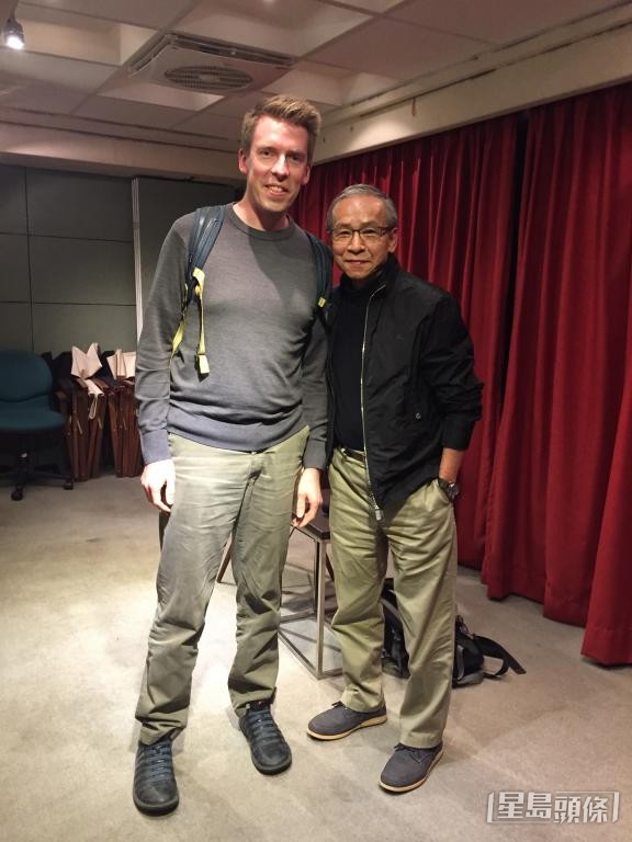 溫祺德(左)與台灣知名編劇及導演吳念真(右)合照。 溫祺德(左)與台灣知名編劇及導演吳念真(右)合照。