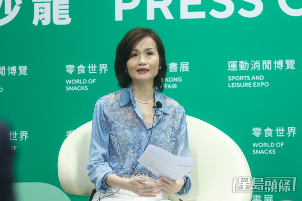香港出版總會義務秘書尹惠玲。 香港出版總會義務秘書尹惠玲。