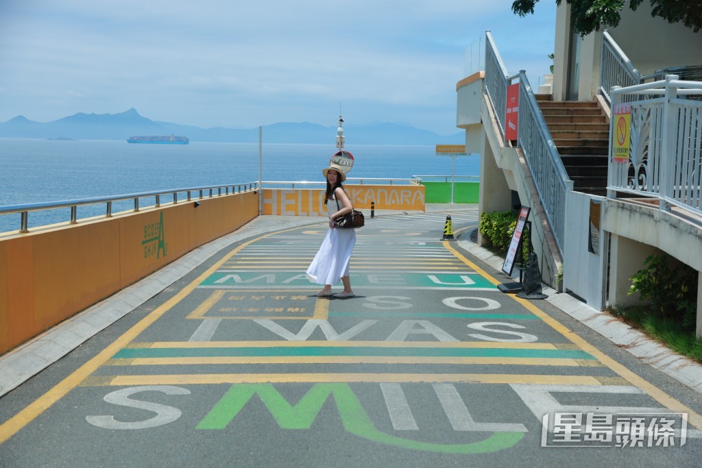走入阿卡那拉落日懸崖餐廳途中，隨處都是打卡位
