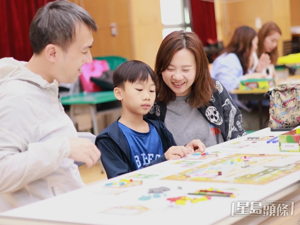 家福會理財教育中心期望透過桌遊，讓家庭在輕鬆的氛圍下接觸理財概念。 受訪者提供