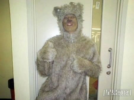 一蚊Joe曾在兒童節目扮老鼠。。 一蚊Joe曾在兒童節目扮老鼠。。