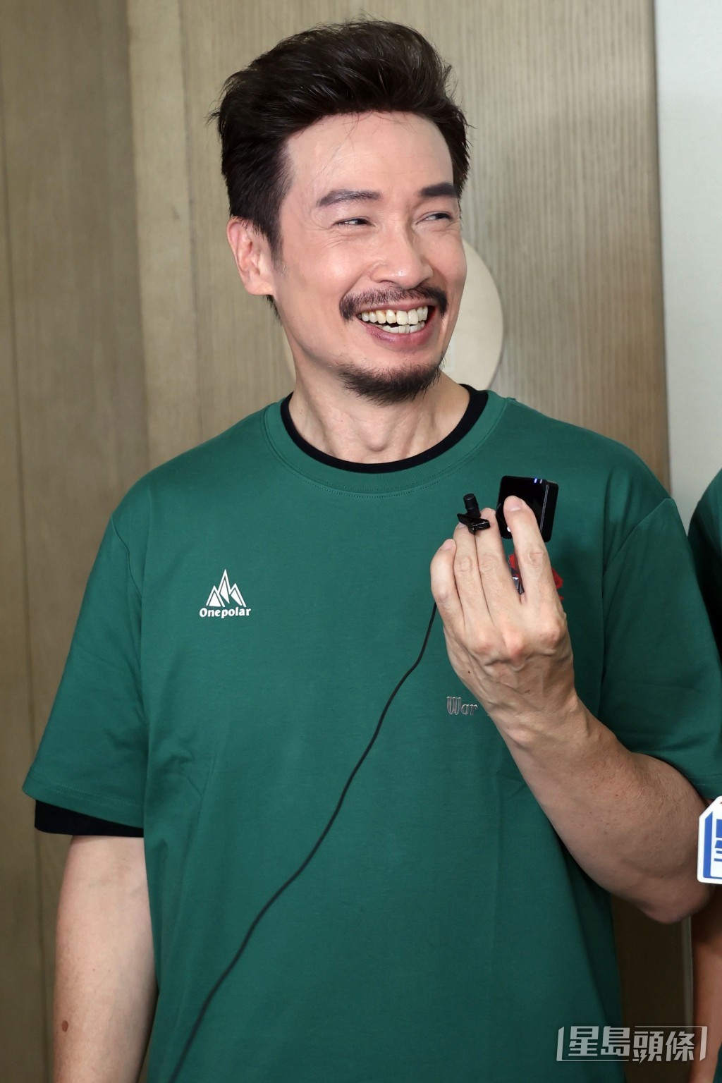 陳豪笑言係「萬人迷」。