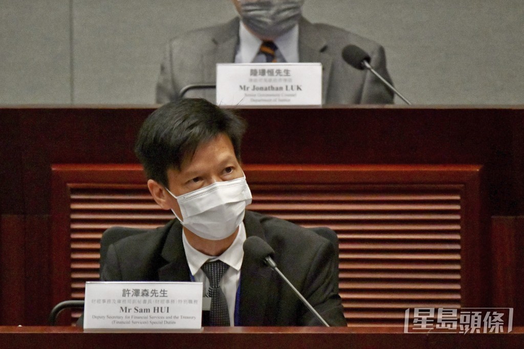 許澤森強調餐飲業失業率偏高並非外勞「搶飯碗」,而是行業轉型出現結構性變化。 許澤森強調餐飲業失業率偏高並非外勞「搶飯碗」,而是行業轉型出現結構性變化。