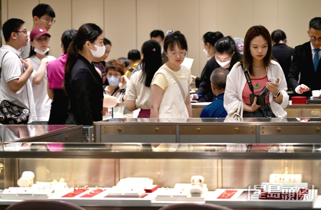 累計今年1月至4月,訪港旅客總數為1,600萬人次。資料圖片 累計今年1月至4月,訪港旅客總數為1,600萬人次。資料圖片