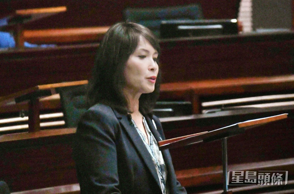 立法會議員江玉歡。