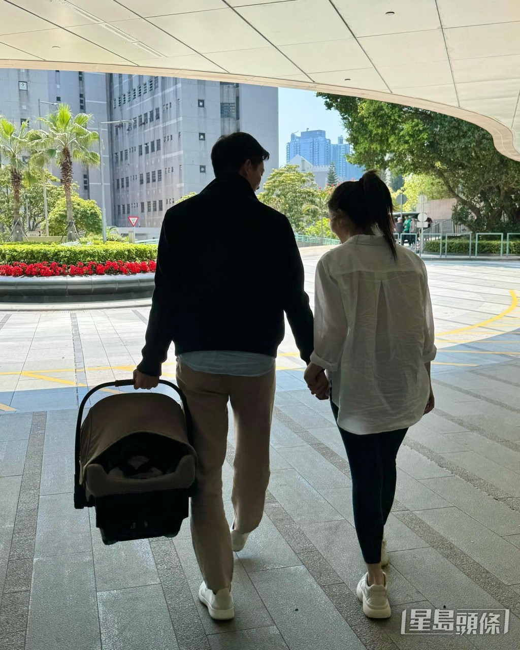 麥明詩盛勁為貼一家三口相宣布喜訊! 麥明詩盛勁為貼一家三口相宣布喜訊!