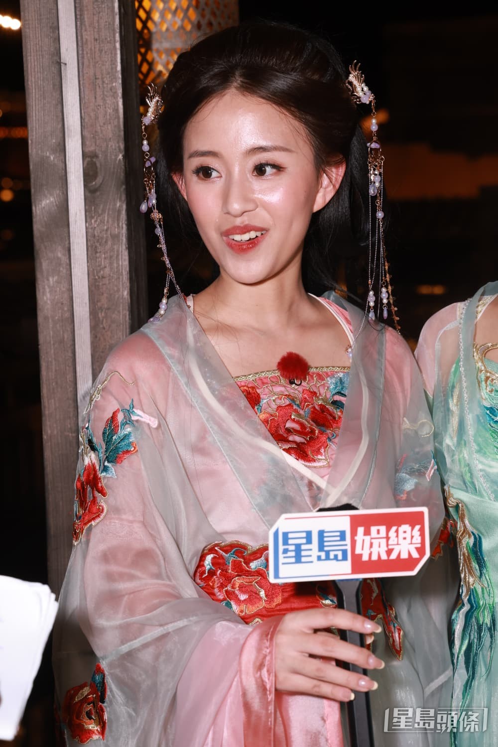 周芳姿獲馮盈盈教表情管理貼士