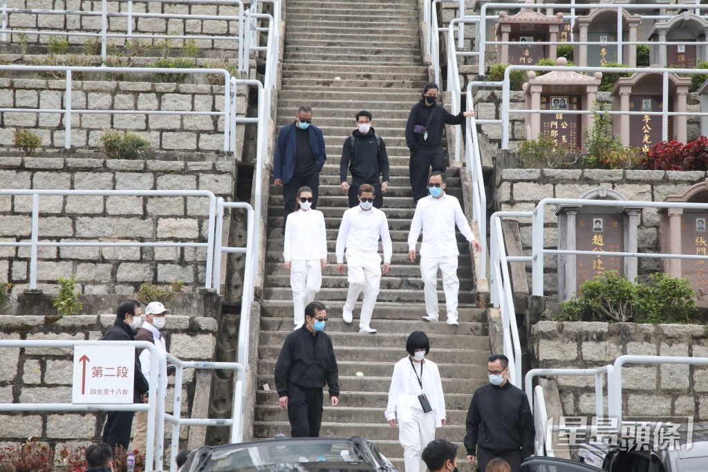 郭富城的母親卓信在2020年離逝，於將軍澳華人永遠墳場下葬。