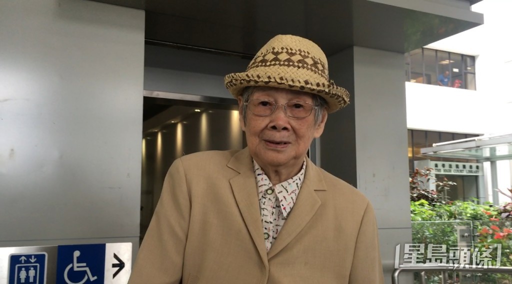 一代歌壇天后梅艷芳的母親覃美金(梅媽)今日(30日)離世。 一代歌壇天后梅艷芳的母親覃美金(梅媽)今日(30日)離世。