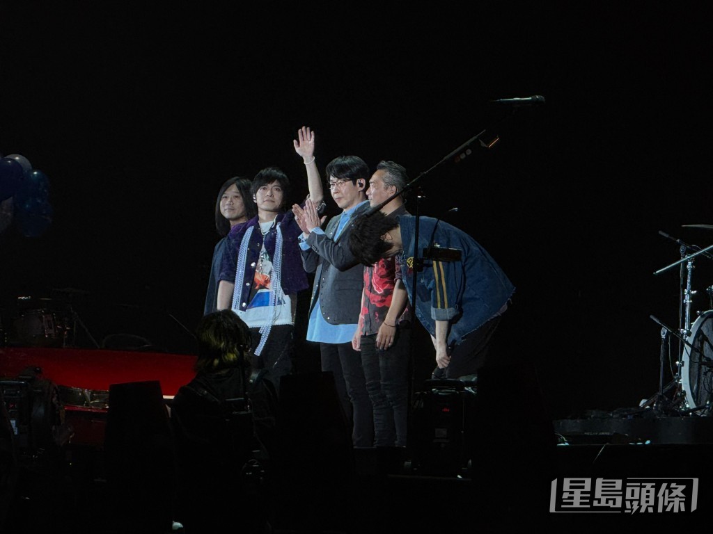 五月天說:「每年五月之約是最珍貴的紀念,香港!我們回來了。」 五月天說:「每年五月之約是最珍貴的紀念,香港!我們回來了。」