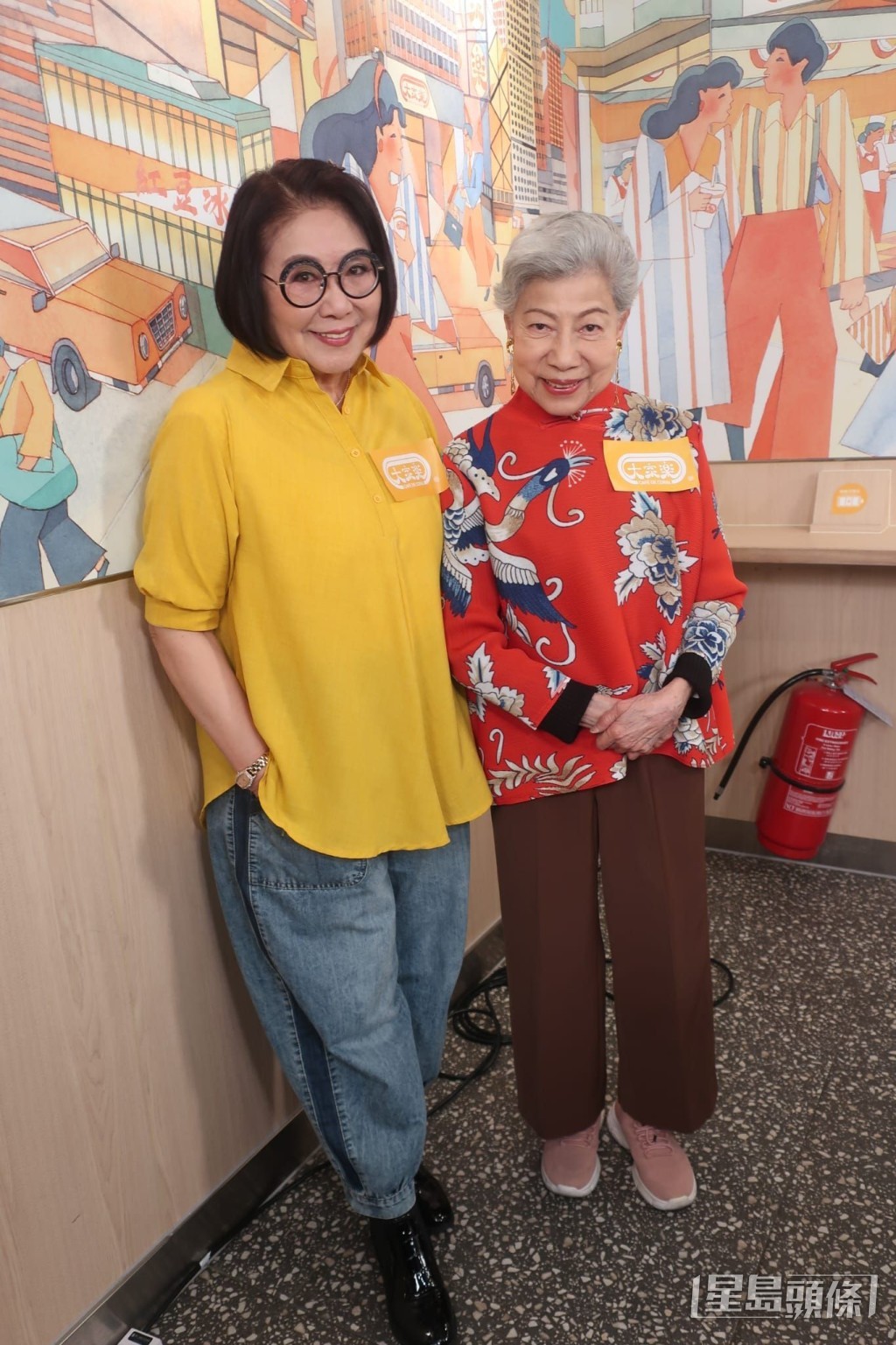 李司棋今日(17日)出席《2024年最爆新春盆菜直播盛宴》活動。 李司棋今日(17日)出席《2024年最爆新春盆菜直播盛宴》活動。