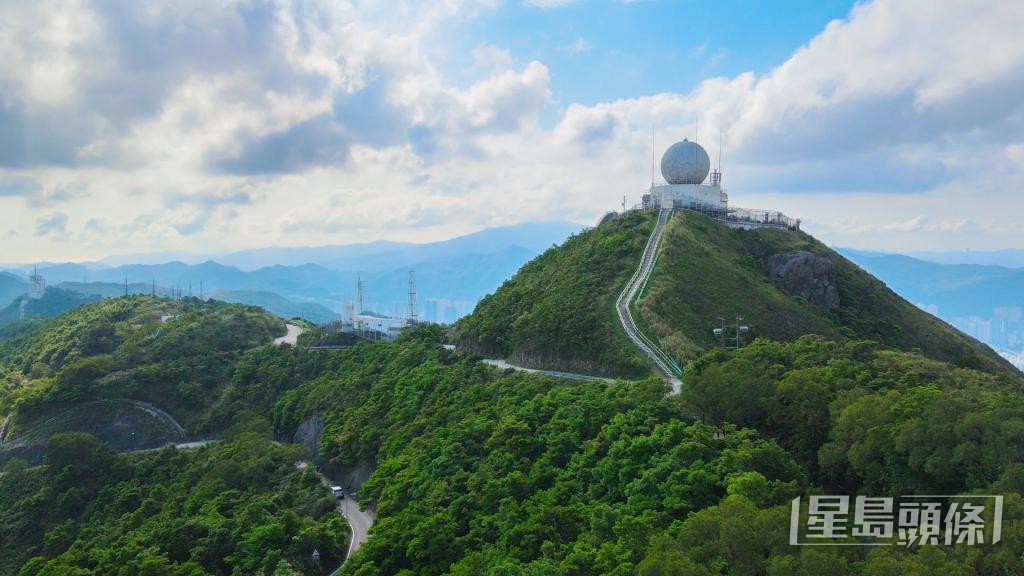 位於大帽山山頂的天文台天氣雷達站,是不少遊人喜愛的打卡熱點。 位於大帽山山頂的天文台天氣雷達站,是不少遊人喜愛的打卡熱點。