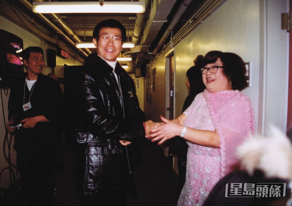鄭少秋被指出軌而結束與沈殿霞的婚姻。 鄭少秋被指出軌而結束與沈殿霞的婚姻。