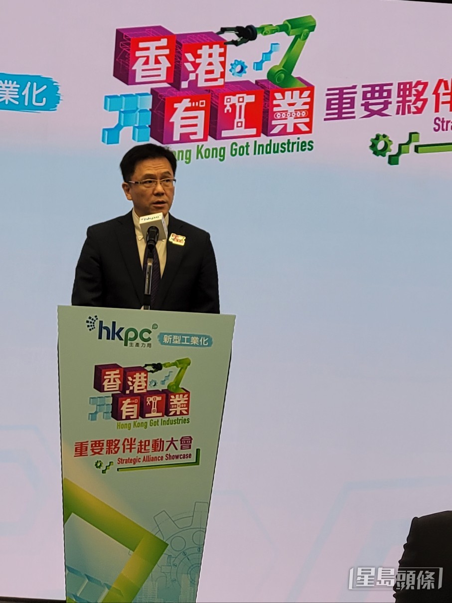 孙东表示,特区政府将全力支持包括本地和传统企业, 透过创科升级转型,以增强竞争力。赵克平摄 孙东表示,特区政府将全力支持包括本地和传统企业, 透过创科升级转型,以增强竞争力。赵克平摄