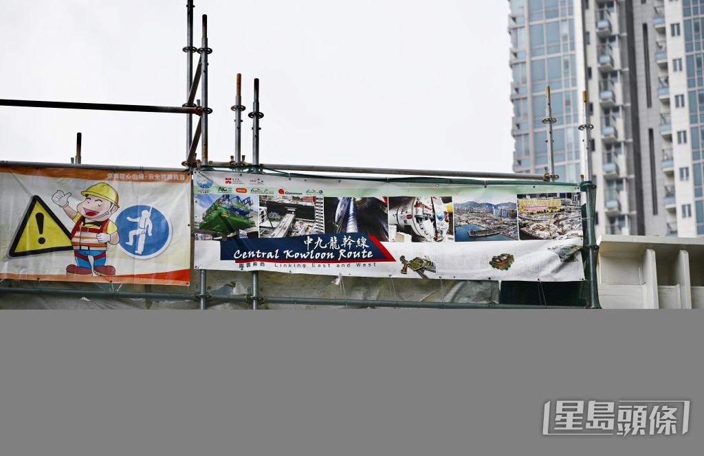 李家超指研究收費時，同時會考慮市民負責能力。蘇正謙攝