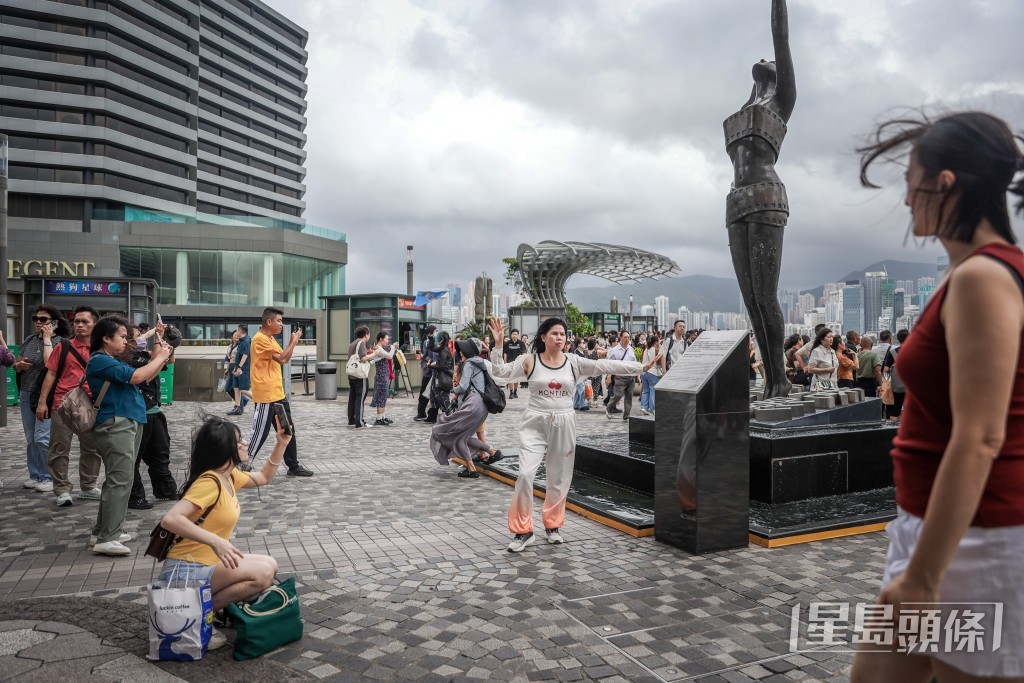 天文台評估是否需要在明日稍後（7月4日）至周六（7月5日）發出熱帶氣旋警告信號。資料圖片