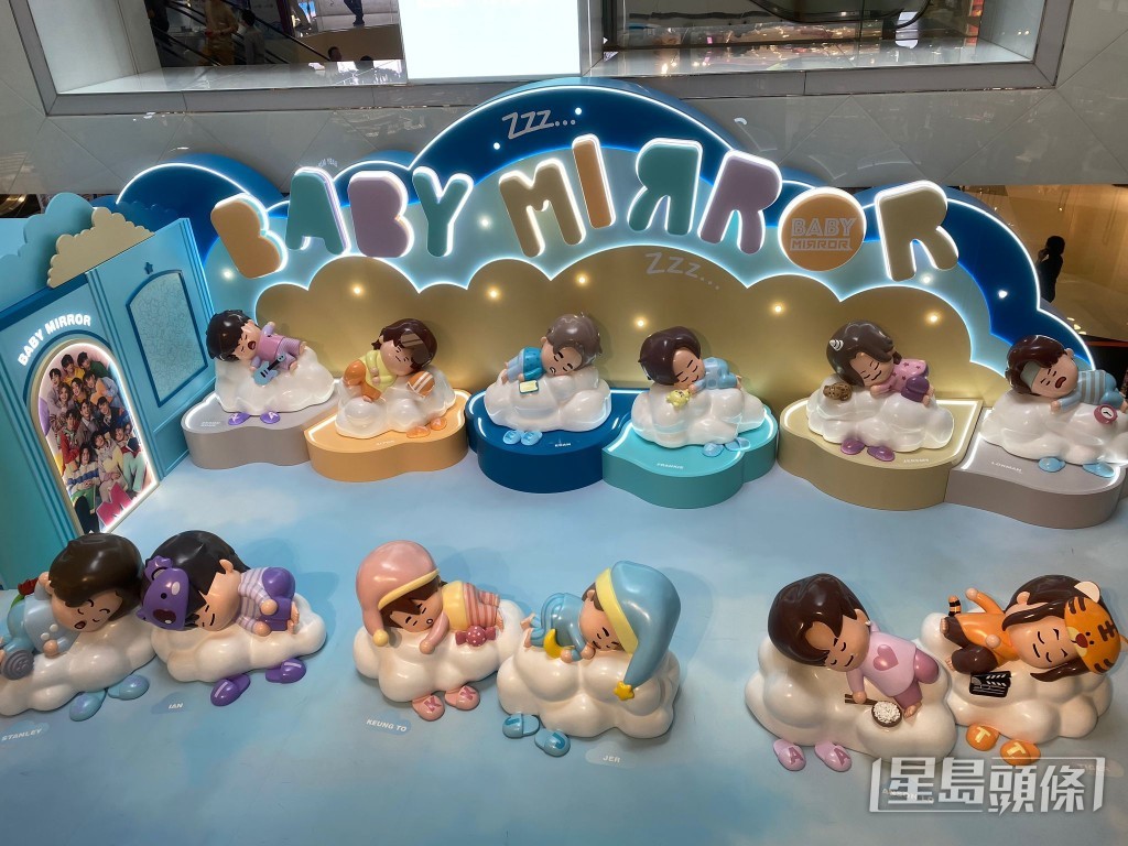 尖沙咀THE ONE有可愛SLEEPING BABY MIRROR。 尖沙咀THE ONE有可愛SLEEPING BABY MIRROR。