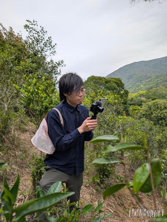 陈梓霆有逾30年品茗年资，爱研究茶历史。 受访者提供