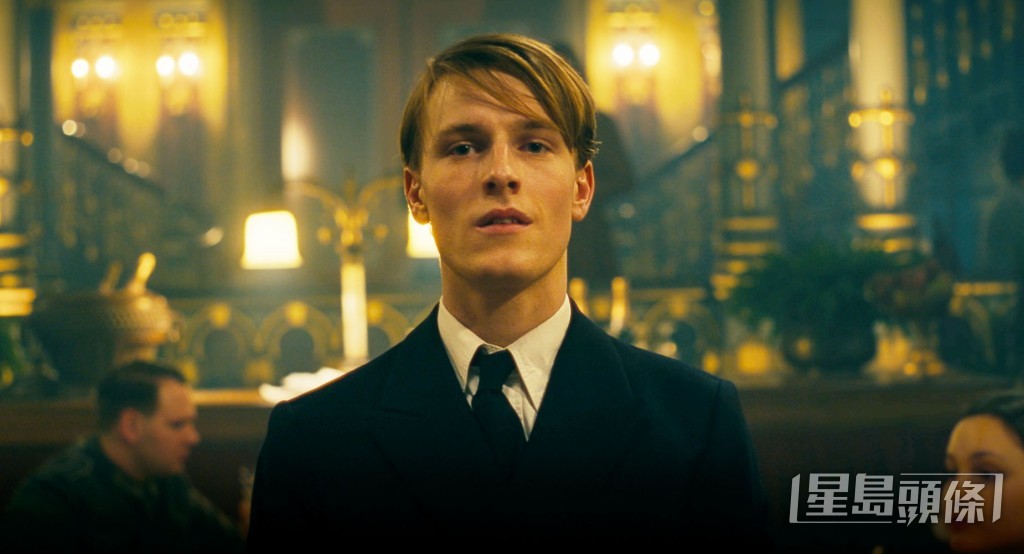 Louis Hofmann飾演 Cioma,撐起全片,我覺得睇佢就夠。 Louis Hofmann飾演 Cioma,撐起全片,我覺得睇佢就夠。