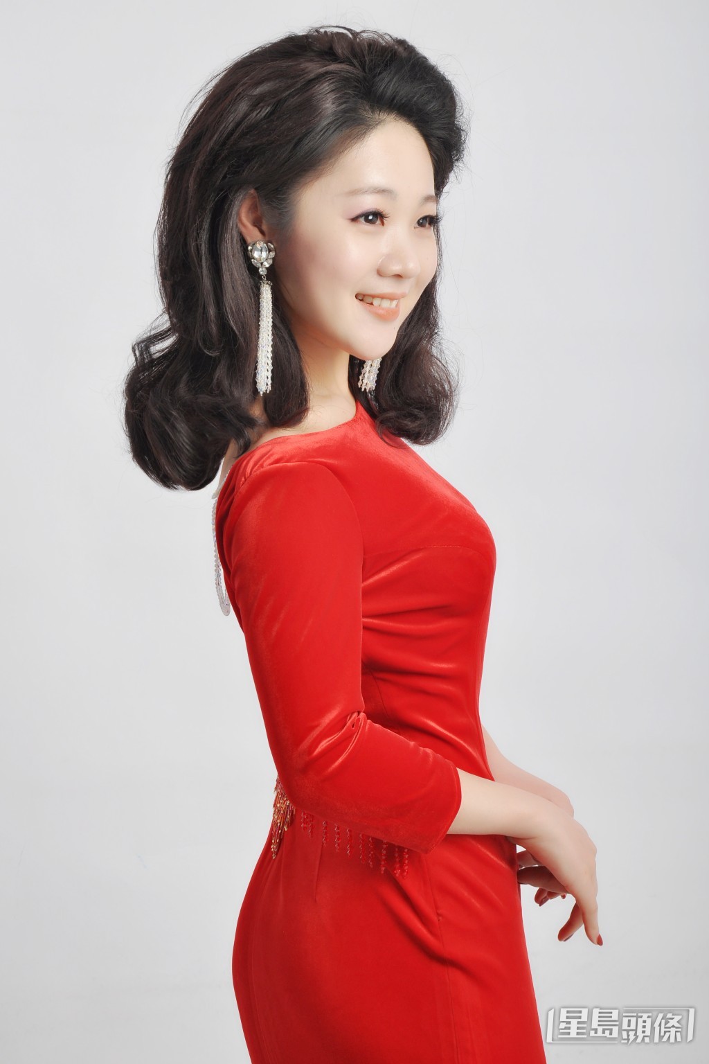 王靜是中國原創音樂劇《愛上鄧麗君》的女主角。