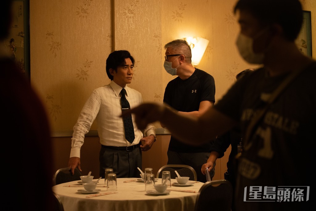 莊文強覺得同偉仔再合作,發覺他在演技上進步得驚人。 莊文強覺得同偉仔再合作,發覺他在演技上進步得驚人。