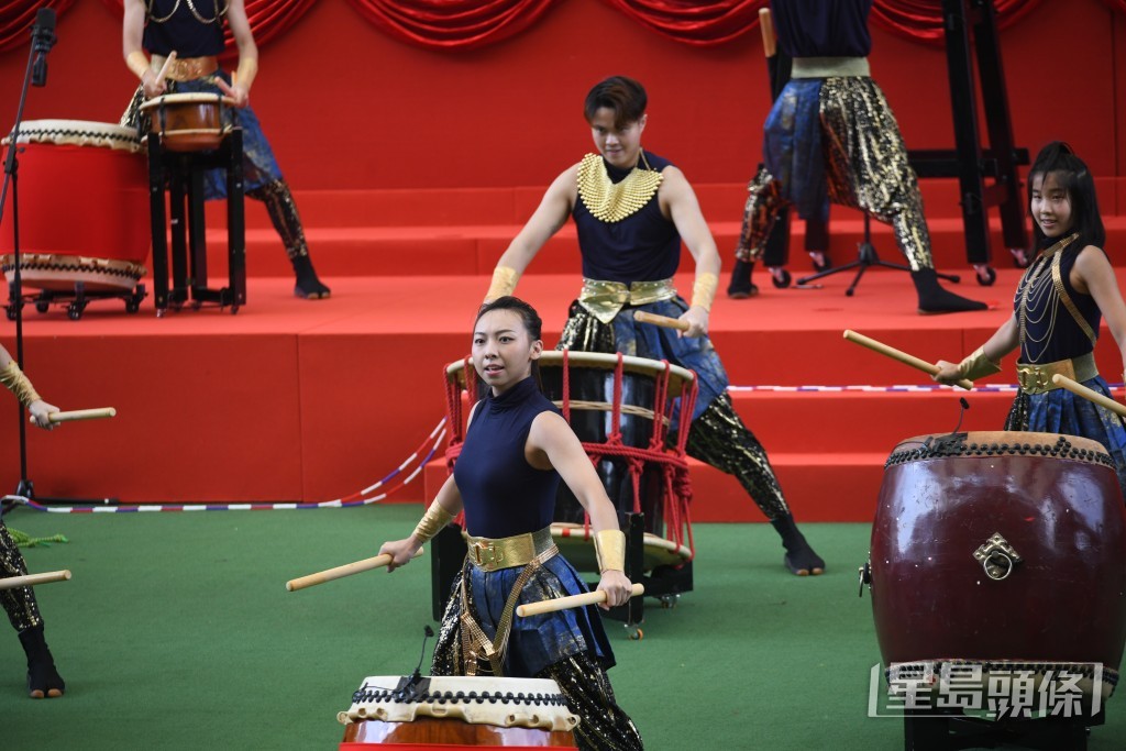 香港著名敲擊樂團「激鼓」演奏。何健勇攝