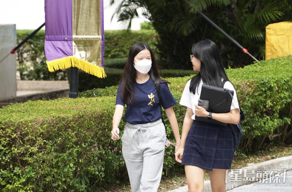 有專家相信，下學年來港升讀大學的非本地生仍以內地學生為主。