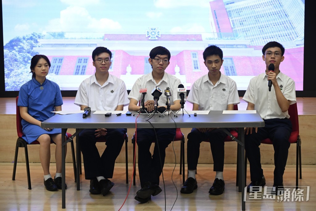 聖保羅男女中學今屆誕生3名超級狀元及2名榜眼。蘇正謙攝 聖保羅男女中學今屆誕生3名超級狀元及2名榜眼。蘇正謙攝