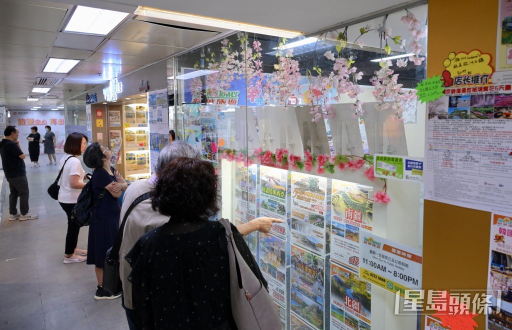 有旅行社指今年復活節所有高鐵團已爆滿，車票一票難求，公司不敢隨便再開團。