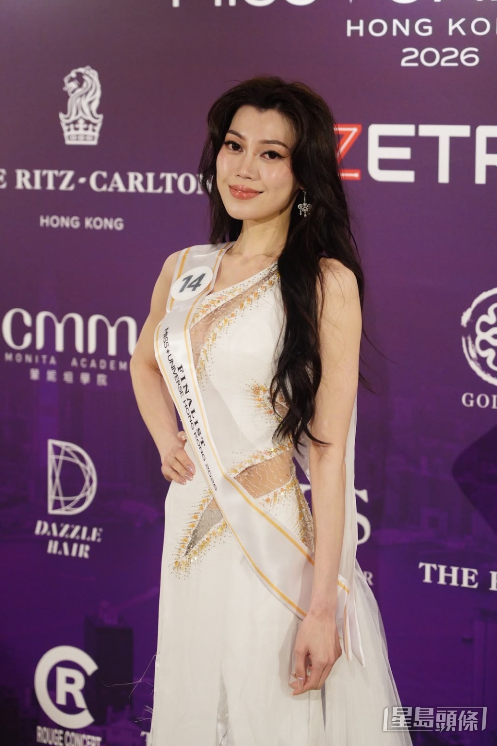 黃崇莉上圍豐滿。 黃崇莉上圍豐滿。