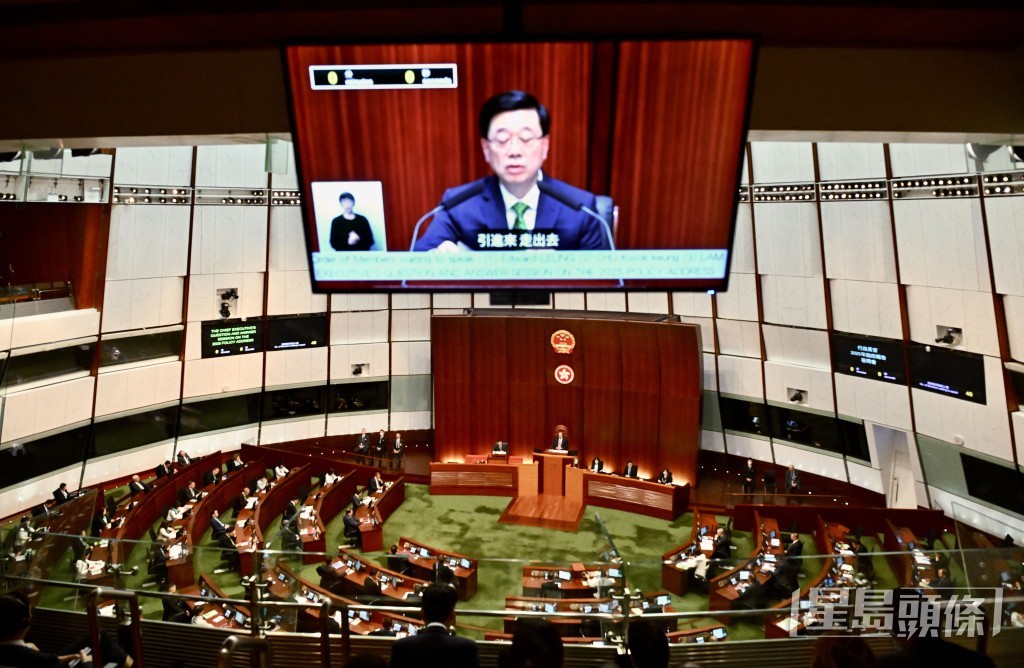 去年《施政报告》原有风声指政府有意重推，惟最终落空。