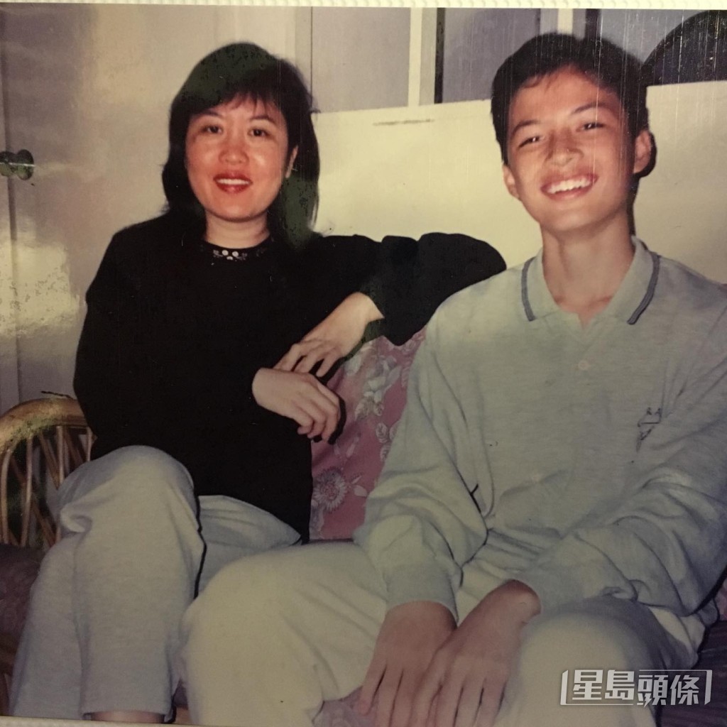 小時候的黎澤恩已擁有外國人面孔。 小時候的黎澤恩已擁有外國人面孔。