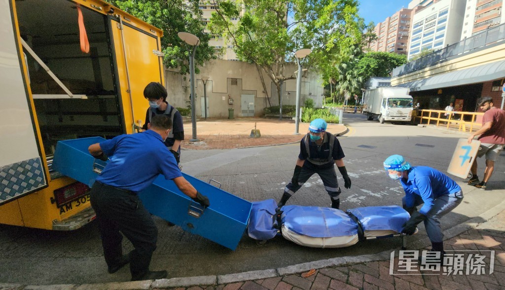 女死者遺體。黃文威攝 女死者遺體。黃文威攝