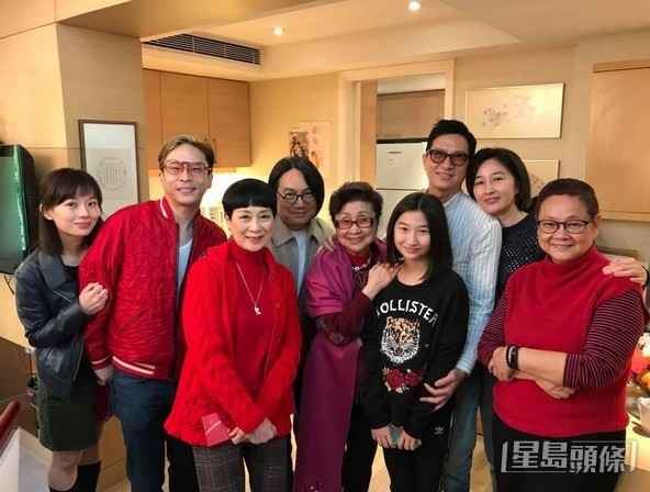 2018年及2019年，張家輝與關詠荷都曾帶同女兒張童向白雪仙拜年。