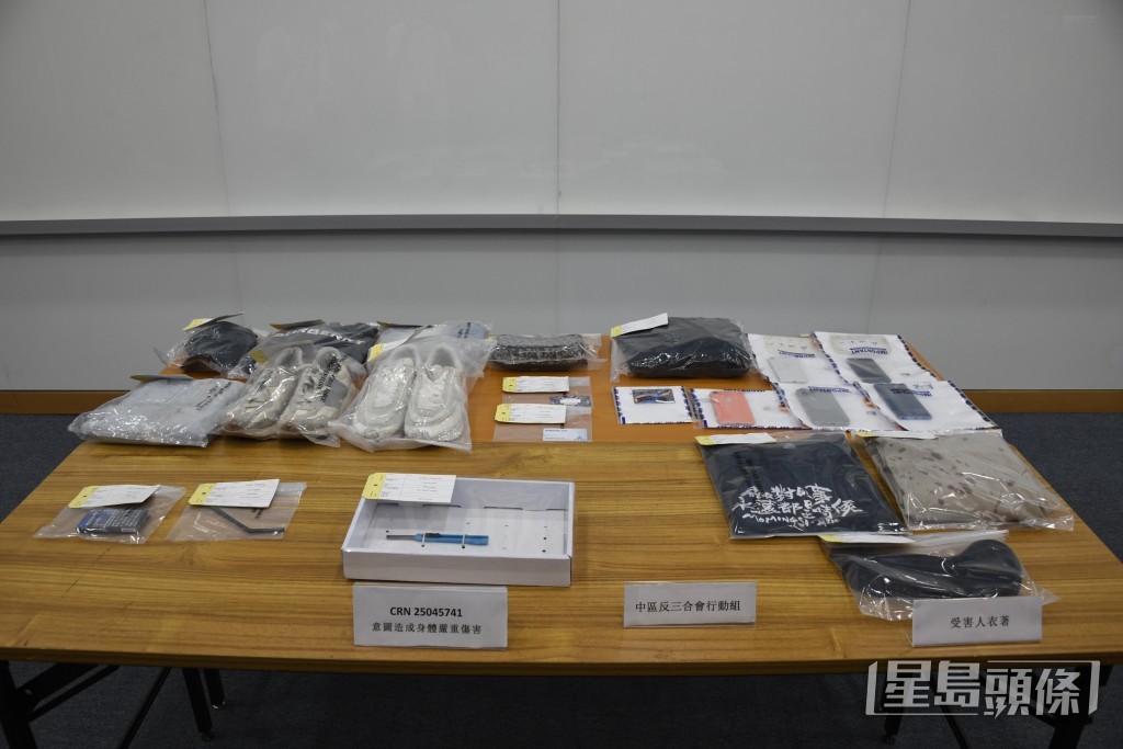 警方展示案中證物。楊偉亨攝 警方展示案中證物。楊偉亨攝